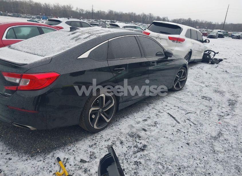 Photo 4 of 2018 Honda Accord SPORT (VIN 1HGCV1F32JA036484)