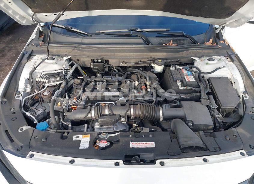 Photo 10 of 2018 Honda Accord SPORT (VIN 1HGCV1F32JA046870)