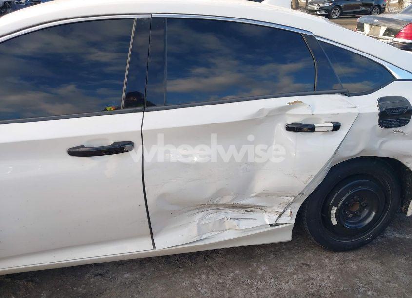 Photo 6 of 2018 Honda Accord SPORT (VIN 1HGCV1F32JA046870)