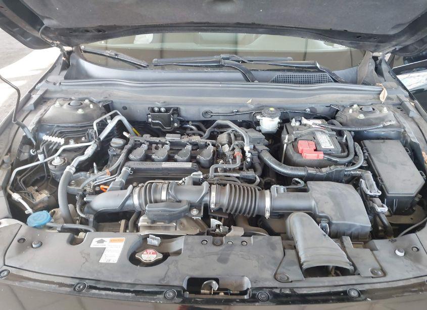 Photo 10 of 2018 Honda Accord SPORT (VIN 1HGCV1F32JA094370)