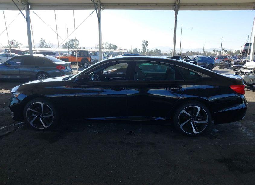 Photo 14 of 2018 Honda Accord SPORT (VIN 1HGCV1F32JA094370)
