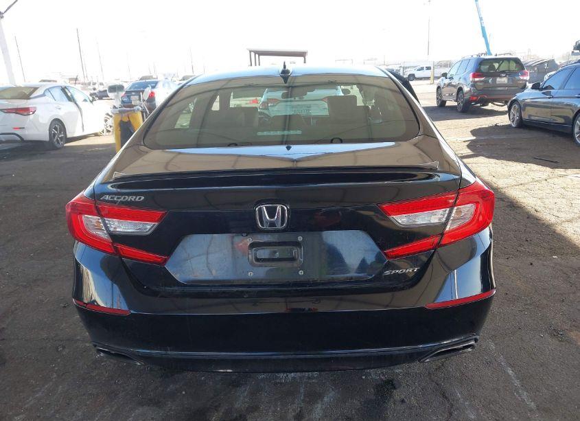 Photo 16 of 2018 Honda Accord SPORT (VIN 1HGCV1F32JA094370)