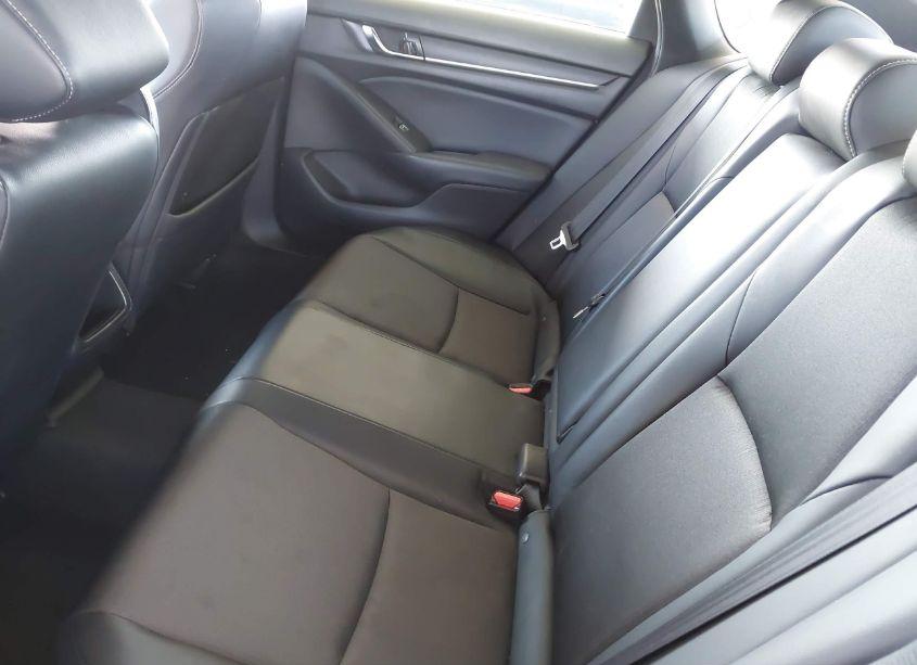 Photo 8 of 2018 Honda Accord SPORT (VIN 1HGCV1F32JA094370)