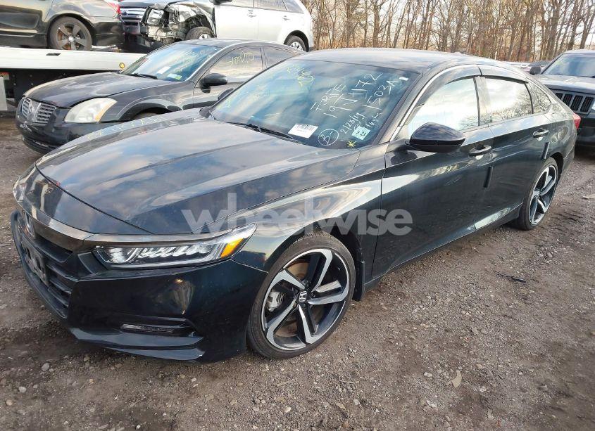 Photo 2 of 2018 Honda Accord SPORT (VIN 1HGCV1F32JA133281)