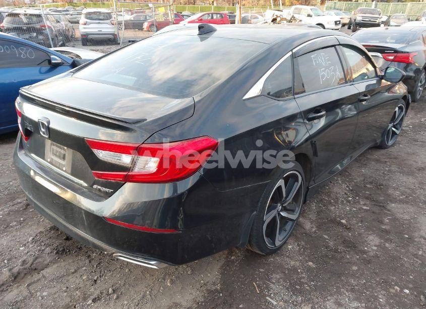 Photo 4 of 2018 Honda Accord SPORT (VIN 1HGCV1F32JA133281)
