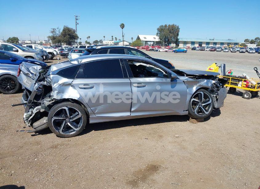 Photo 14 of 2018 Honda Accord SPORT (VIN 1HGCV1F32JA151344)