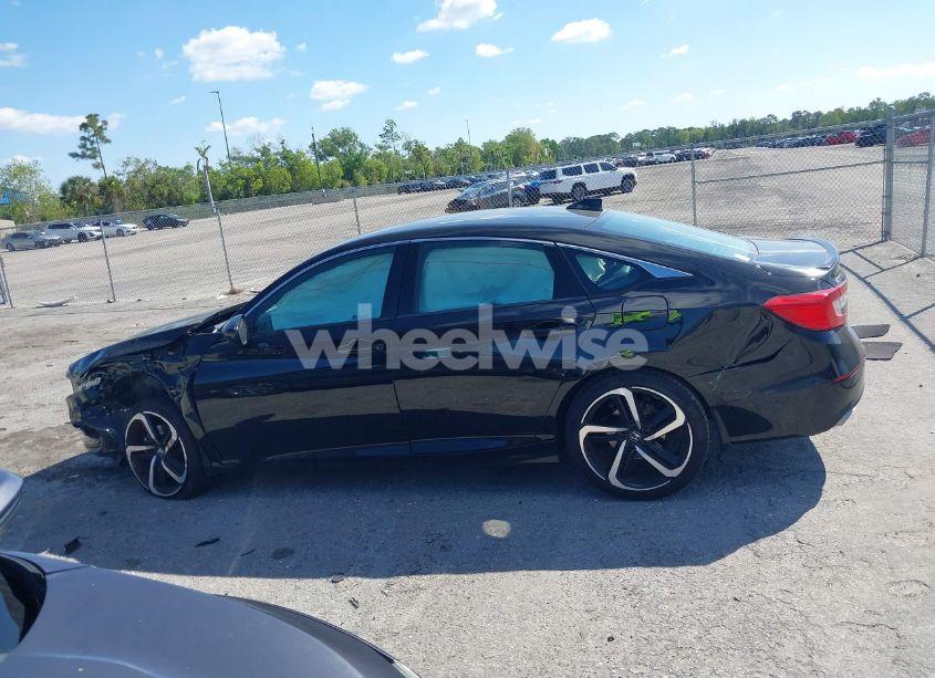 Photo 14 of 2018 Honda Accord SPORT (VIN 1HGCV1F32JA183548)