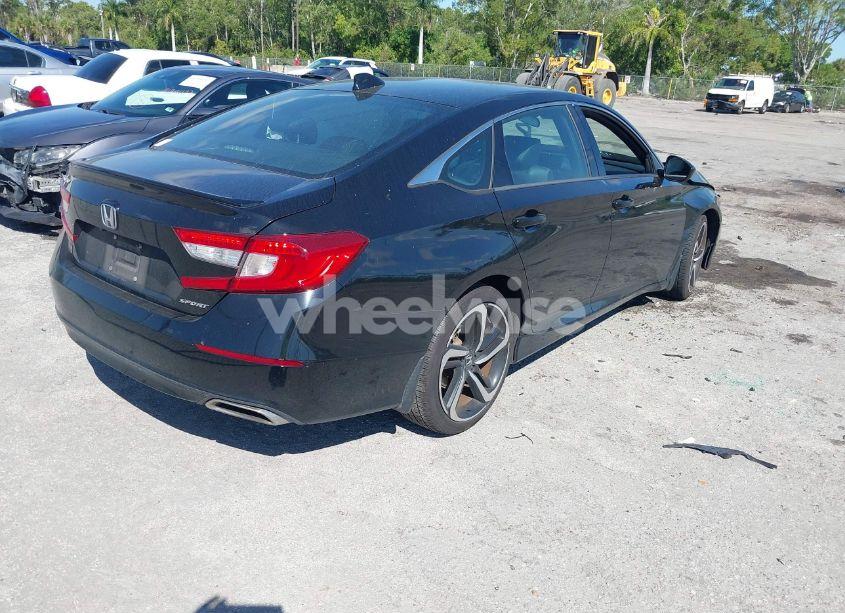 Photo 4 of 2018 Honda Accord SPORT (VIN 1HGCV1F32JA183548)