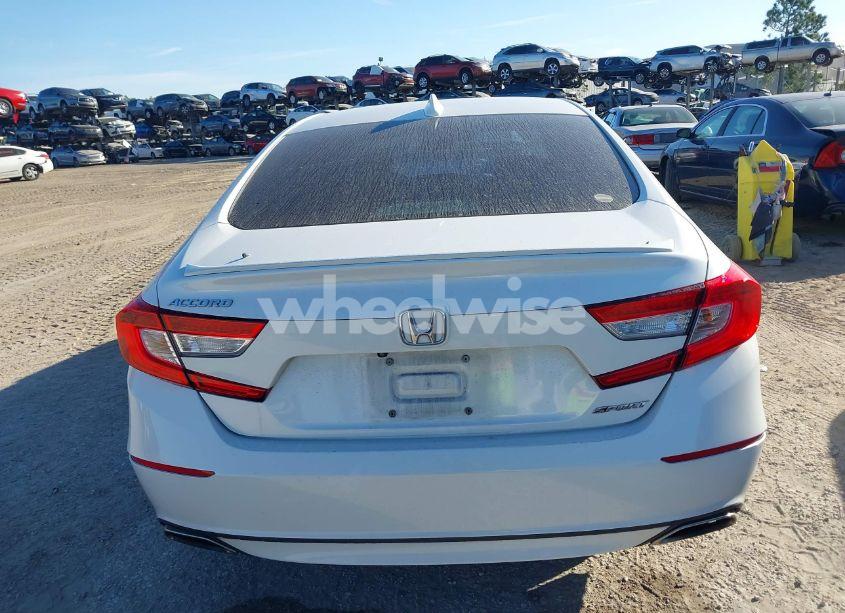 Photo 16 of 2018 Honda Accord SPORT (VIN 1HGCV1F32JA185719)