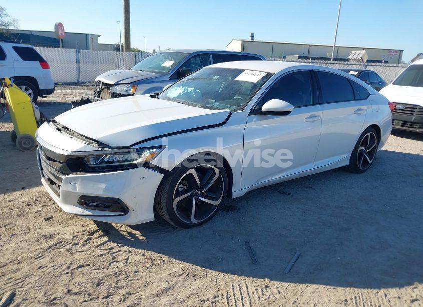 Photo 2 of 2018 Honda Accord SPORT (VIN 1HGCV1F32JA185719)