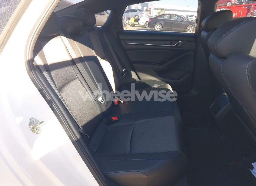 Photo 8 of 2018 Honda Accord SPORT (VIN 1HGCV1F32JA185719)