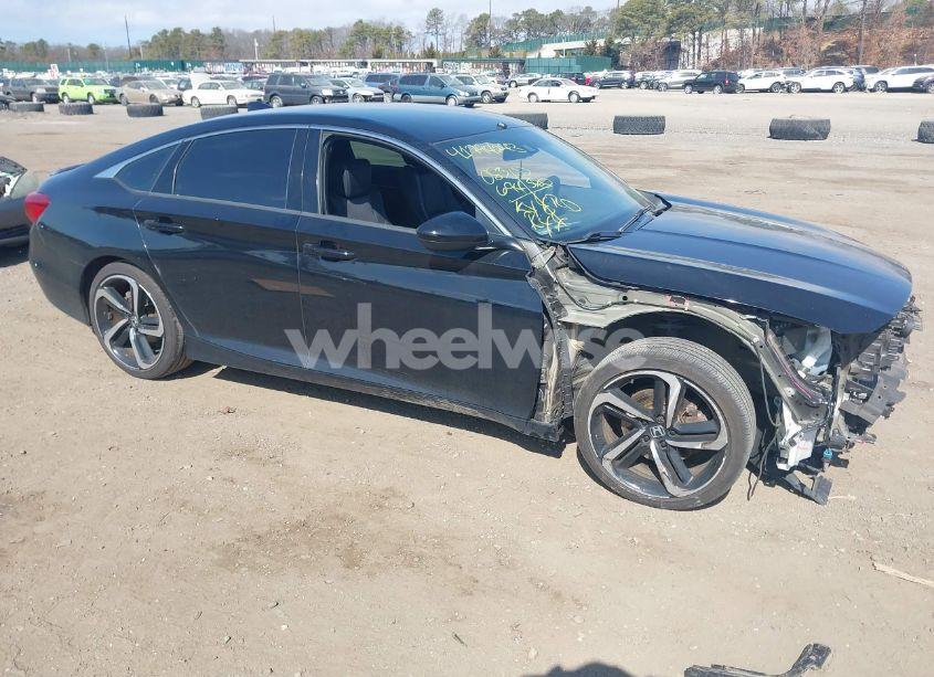 2018 Honda Accord SPORT (VIN 1HGCV1F32JA186823) main photo