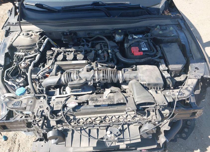 Photo 10 of 2018 Honda Accord SPORT (VIN 1HGCV1F32JA186823)