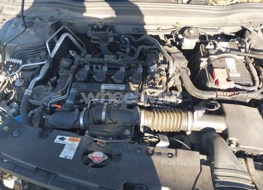 Photo 10 of 2018 Honda Accord SPORT (VIN 1HGCV1F32JA192752)