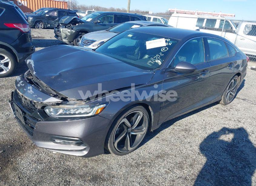 Photo 2 of 2018 Honda Accord SPORT (VIN 1HGCV1F32JA192752)