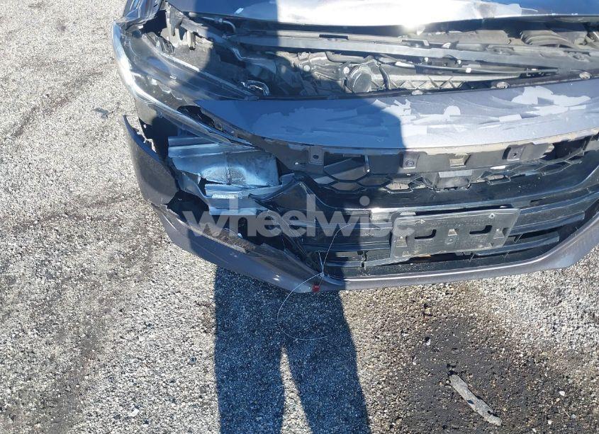 Photo 6 of 2018 Honda Accord SPORT (VIN 1HGCV1F32JA192752)