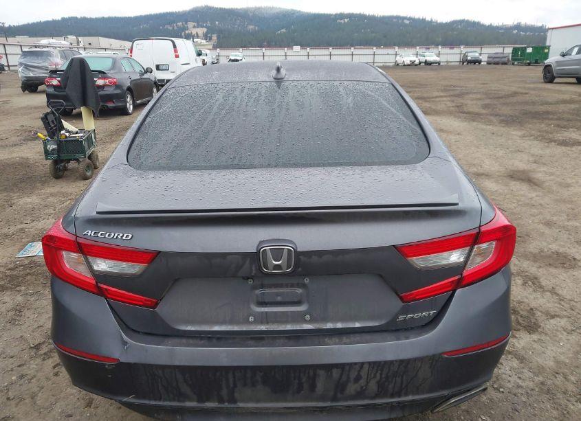 Photo 17 of 2018 Honda Accord SPORT (VIN 1HGCV1F32JA228925)