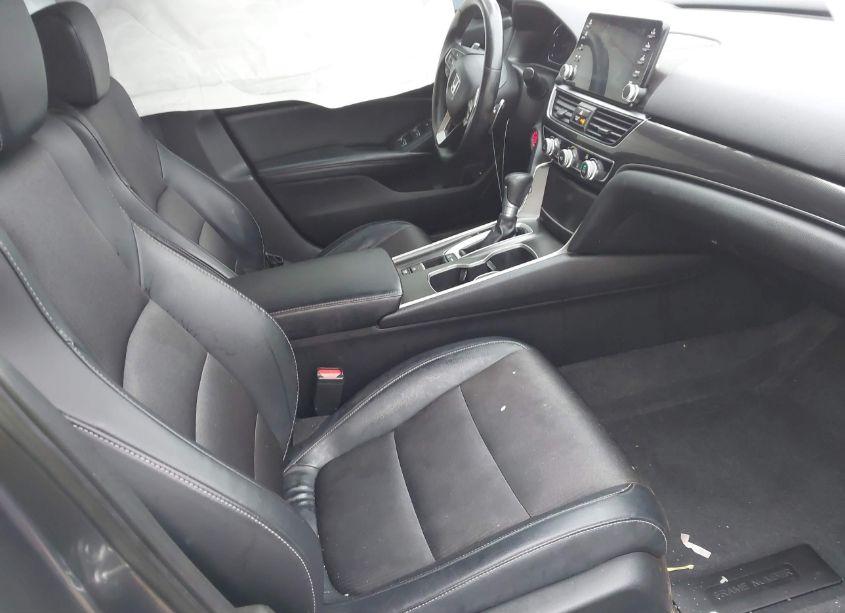 Photo 5 of 2018 Honda Accord SPORT (VIN 1HGCV1F32JA228925)