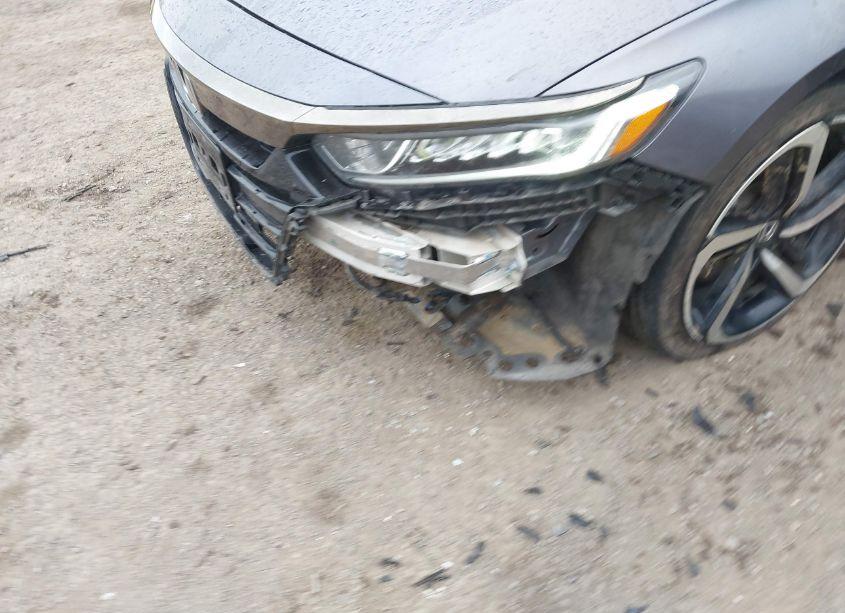 Photo 6 of 2018 Honda Accord SPORT (VIN 1HGCV1F32JA228925)