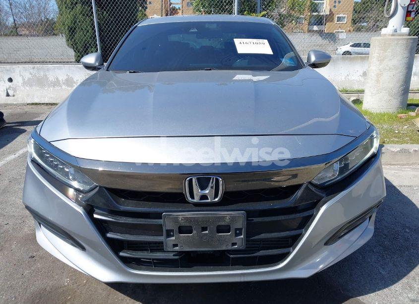 Photo 12 of 2018 Honda Accord SPORT (VIN 1HGCV1F32JA242906)