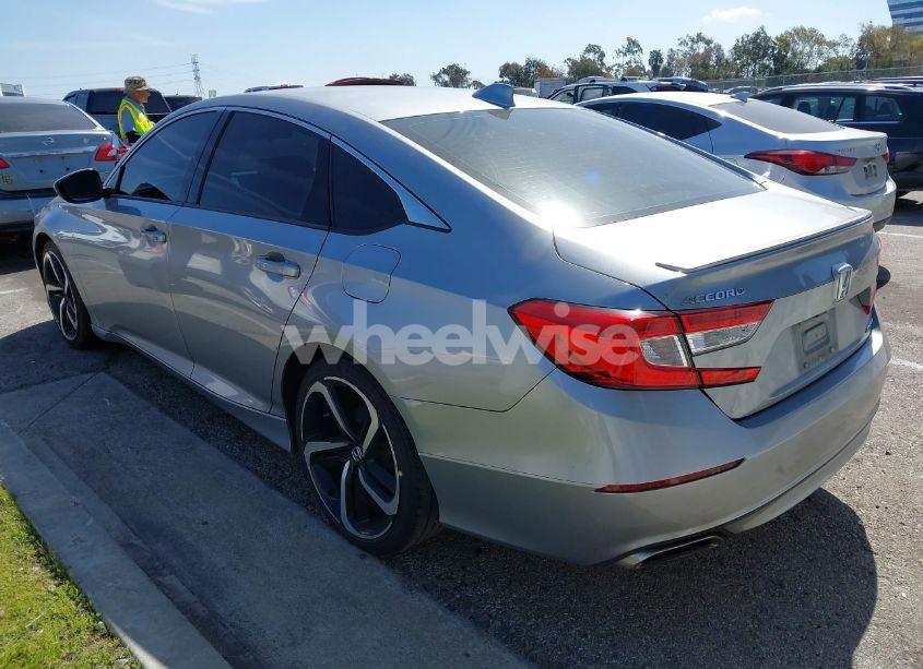 Photo 3 of 2018 Honda Accord SPORT (VIN 1HGCV1F32JA242906)