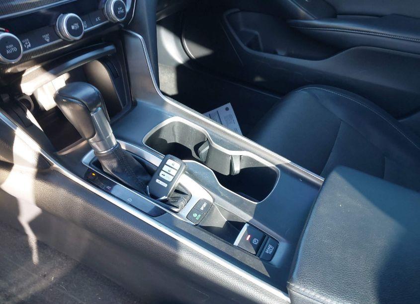 Photo 11 of 2018 Honda Accord SPORT (VIN 1HGCV1F32JA256529)