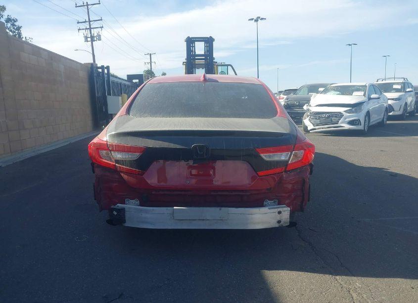 Photo 17 of 2018 Honda Accord SPORT (VIN 1HGCV1F32JA256529)