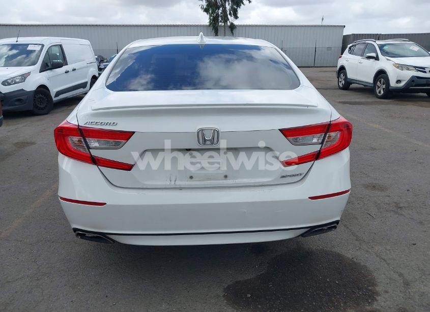 Photo 17 of 2018 Honda Accord SPORT (VIN 1HGCV1F32JA264498)