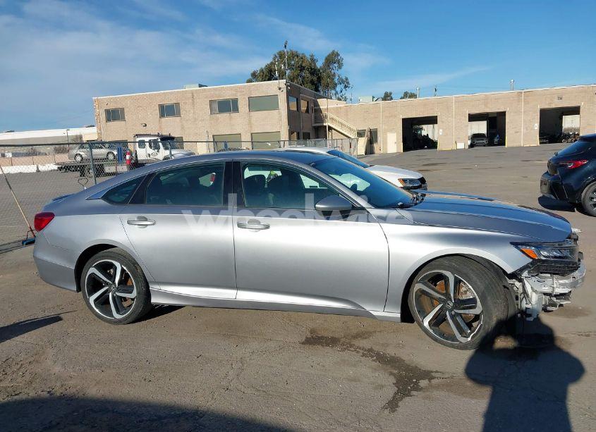 Photo 14 of 2019 Honda Accord SPORT (VIN 1HGCV1F32KA007861)