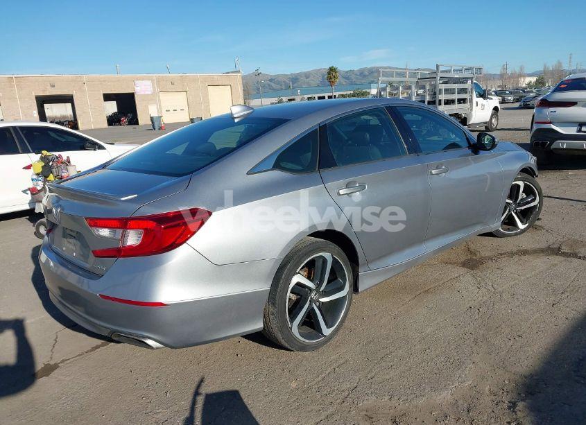 Photo 4 of 2019 Honda Accord SPORT (VIN 1HGCV1F32KA007861)