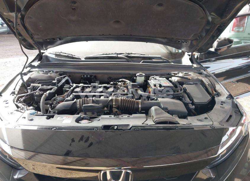 Photo 10 of 2019 Honda Accord SPORT (VIN 1HGCV1F32KA042349)