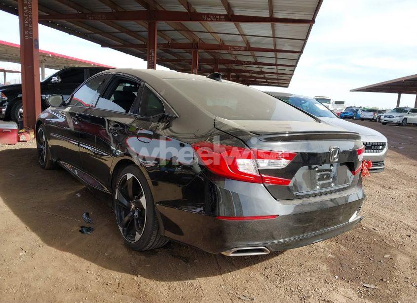 Photo 3 of 2019 Honda Accord SPORT (VIN 1HGCV1F32KA042349)