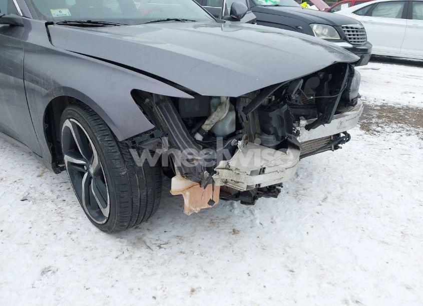 Photo 18 of 2019 Honda Accord SPORT (VIN 1HGCV1F32KA069373)
