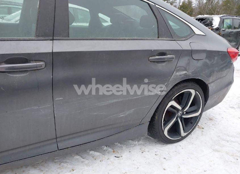 Photo 21 of 2019 Honda Accord SPORT (VIN 1HGCV1F32KA069373)