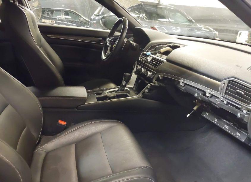 Photo 5 of 2019 Honda Accord SPORT (VIN 1HGCV1F32KA070507)
