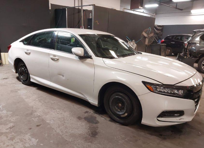 Photo 6 of 2019 Honda Accord SPORT (VIN 1HGCV1F32KA070507)