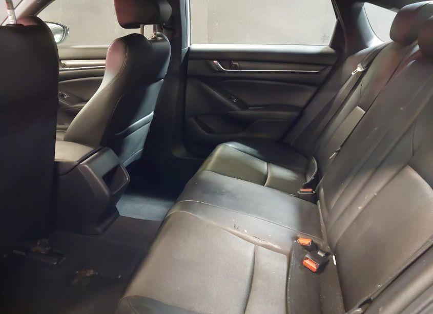 Photo 8 of 2019 Honda Accord SPORT (VIN 1HGCV1F32KA070507)