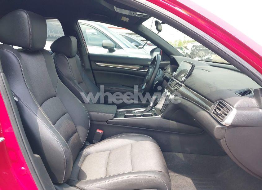 Photo 5 of 2019 Honda Accord SPORT (VIN 1HGCV1F32KA088361)