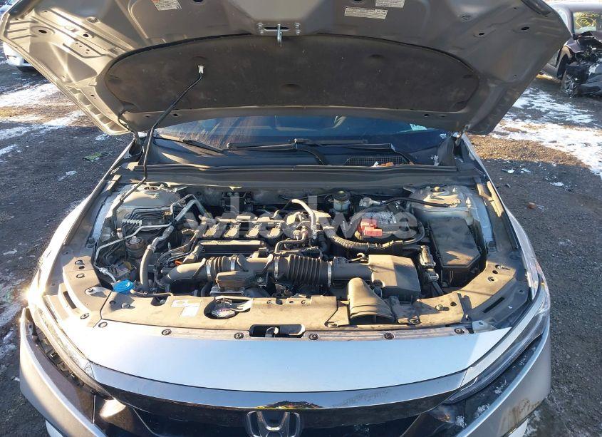 Photo 10 of 2019 Honda Accord SPORT (VIN 1HGCV1F32KA105045)