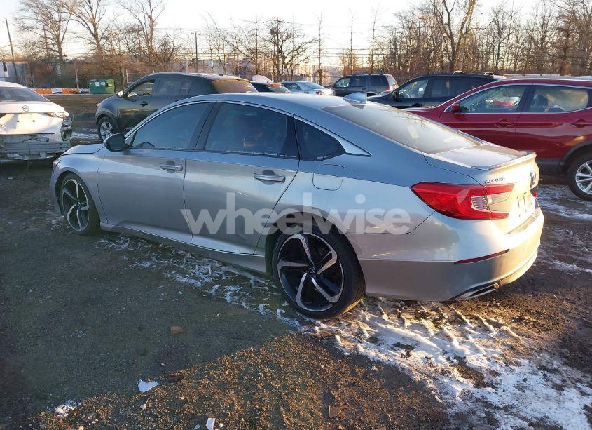 Photo 3 of 2019 Honda Accord SPORT (VIN 1HGCV1F32KA105045)