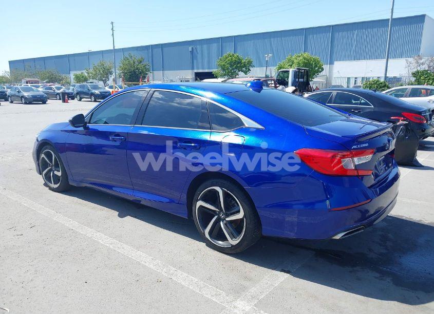 Photo 3 of 2019 Honda Accord SPORT (VIN 1HGCV1F32KA133038)