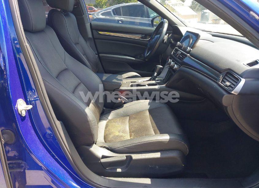 Photo 5 of 2019 Honda Accord SPORT (VIN 1HGCV1F32KA133038)