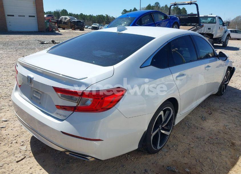 Photo 4 of 2019 Honda Accord SPORT (VIN 1HGCV1F32KA176049)