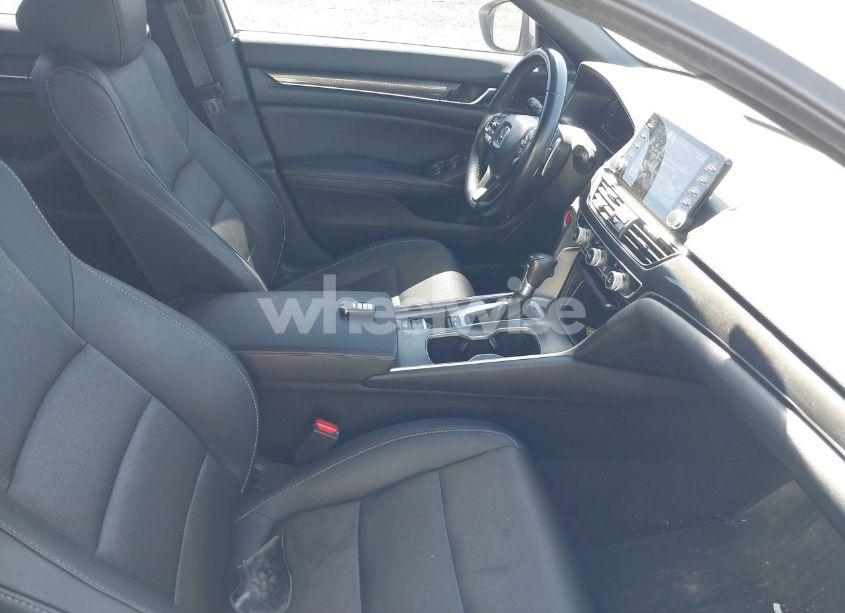 Photo 5 of 2019 Honda Accord SPORT (VIN 1HGCV1F32KA176049)