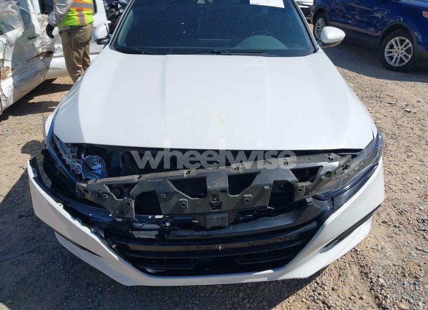 Photo 6 of 2019 Honda Accord SPORT (VIN 1HGCV1F32KA176049)
