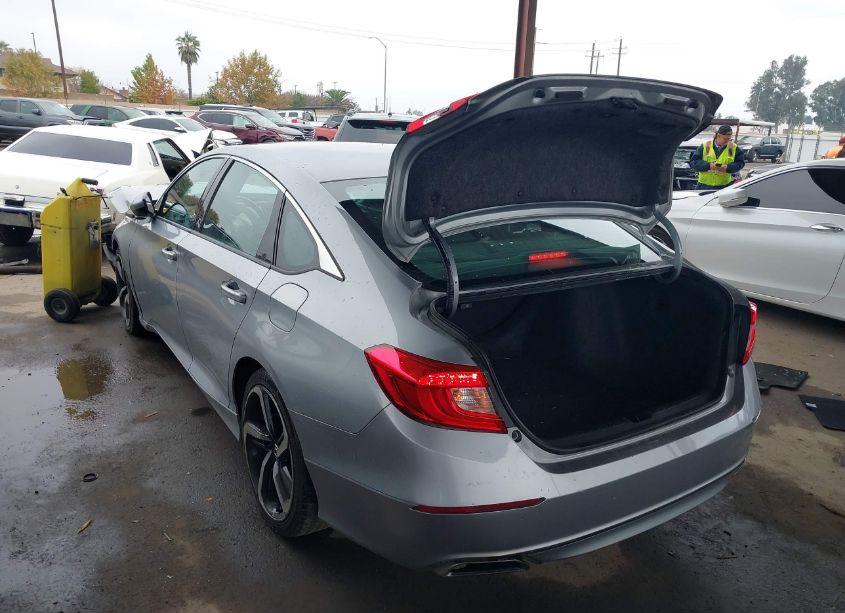 Photo 3 of 2020 Honda Accord SPORT (VIN 1HGCV1F32LA039257)