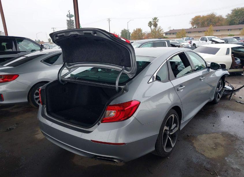 Photo 4 of 2020 Honda Accord SPORT (VIN 1HGCV1F32LA039257)