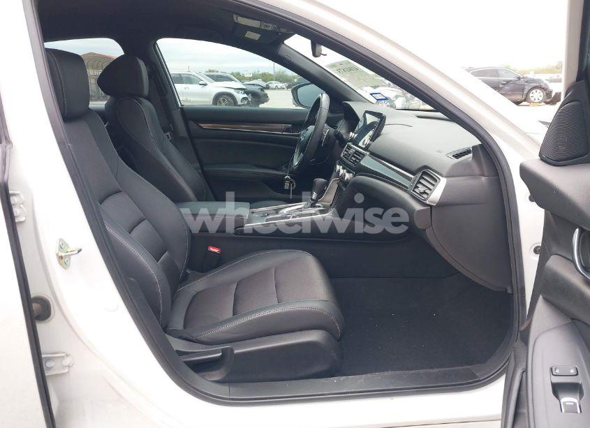 Photo 5 of 2020 Honda Accord SPORT (VIN 1HGCV1F32LA076891)