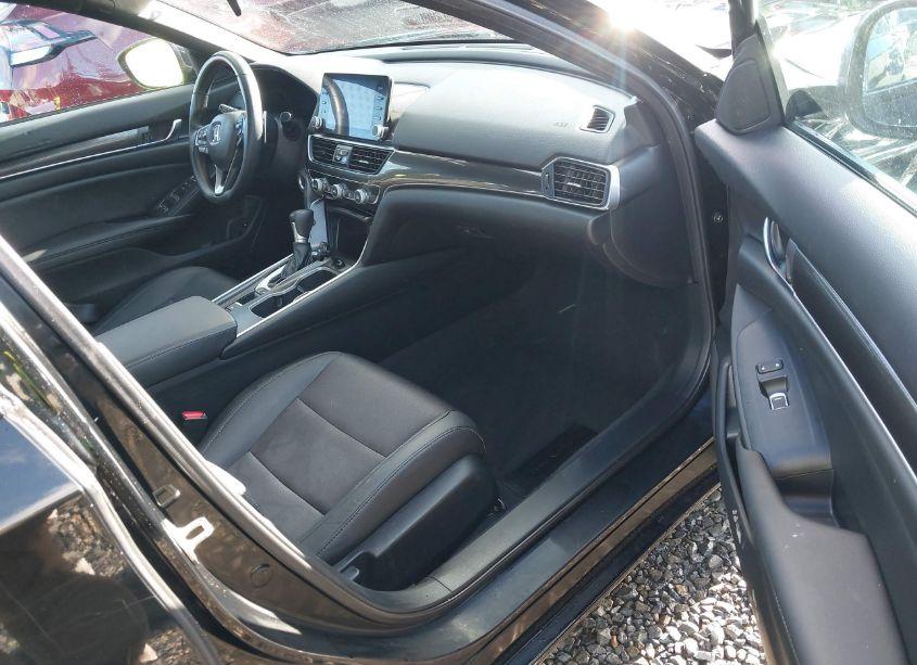 Photo 5 of 2020 Honda Accord SPORT (VIN 1HGCV1F32LA104818)