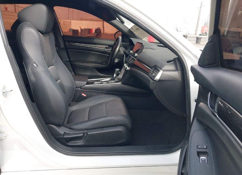 Photo 5 of 2021 Honda Accord SPORT (VIN 1HGCV1F32MA061941)